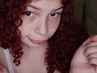 DERHallo, zunächst einmal freue ich mich, Sie hier bei mir zu haben! Ich bin ein neugieriges Mädchen, das es liebt, Sinnlichkeit und Sexualität zu erkunden!