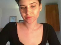 Hey! Hey! Sarah is here!I