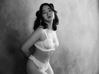 closeup webcam AislyFollin