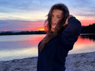 beautiful webcam girl CarlyFelde