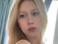 live strip tease show CeciliaWhithrock