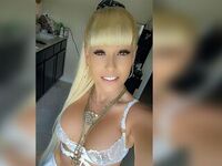 fingering girl chatroom DellaBlazed