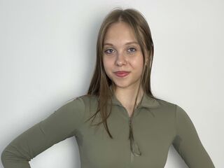 camgirl masturbating with dildo ElviaSix