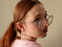 shaved pussy web cam EmilyBrewster