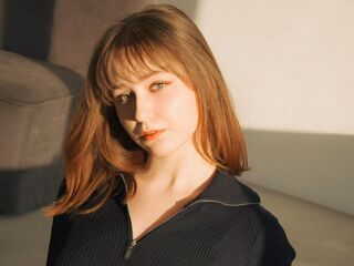 nude webcamgirl LeomaBras