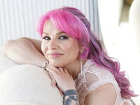 nude camgirl pic LeyaTaryn