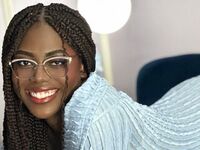 naked camgirl masturbating with vibrator MilaMuse