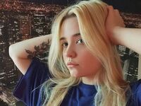 adult chat room MonnieMoniz