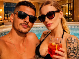 live chatroom sex show AnnaAndLeo