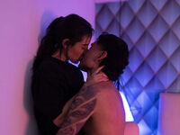 sexshow chat MiaAndAaron