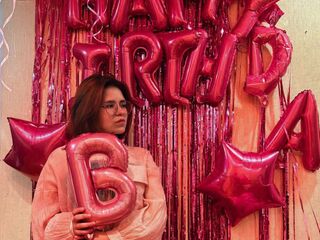 hot camslut AdinaBoas