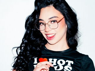 webcamgirl AlanaColin