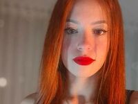 hot naked webcamgirl AliceCrox