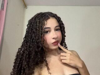 adult webcam chatroom AmandaFerri