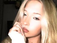 naked cam girl masturbating with sextoy AnjanetteGalpin