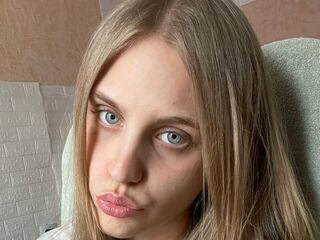 adult video chat room AyannaOverturf