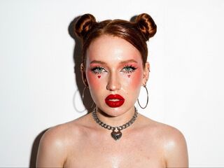 nude webcamgirl photo BellaMesmer