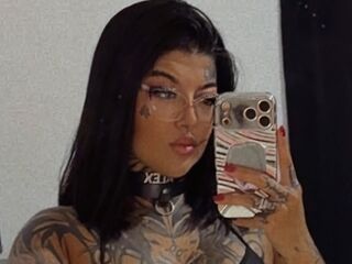webcam babe BellaTixy