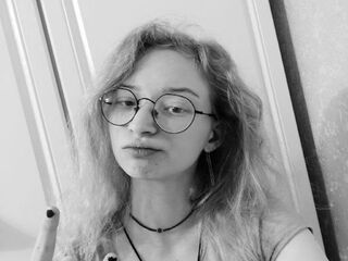 naked webcamgirl photo BrittenyTannen