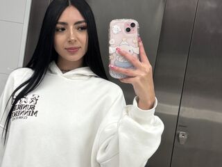 camwhore masturbating with vibrator CamilleKilsa