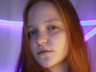 mastubating web cam girl CandaceMori