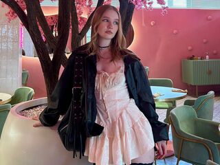 cam girl showing tits CandiFerretti