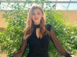 naked webcamgirl CharlotteReimer