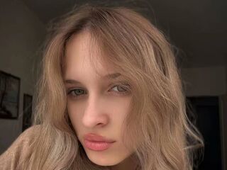 anal ChiaMaia