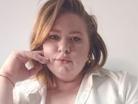 naked cam girl masturbating with sextoy ChloeThru