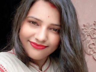 camgirl showing tits CuteSimraan