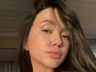 camgirl masturbating with sextoy DeanneMizzell