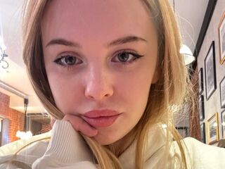 shaved pussy webcam DevonaBradner