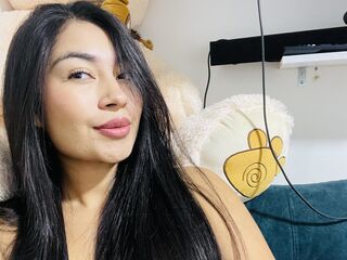 camgirl showing pussy EibyAll