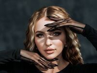 naked cam girl gallery EvaVibe