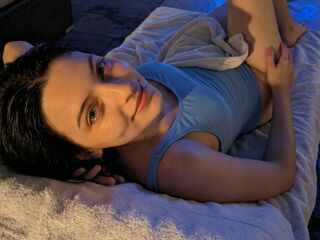 cam girl masturbating with vibrator GennieMowery
