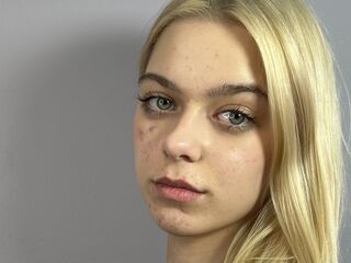 naked girl with cam fingering GerryThoburn