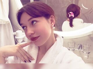 chat with cam GudrunManzone