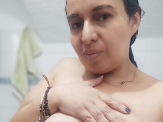 shower sex cam IbannaBely