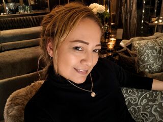 fingering webcamgirl picture IrishFaster
