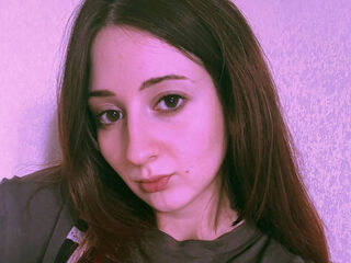 camslut fingering shaved pussy JuleEiden