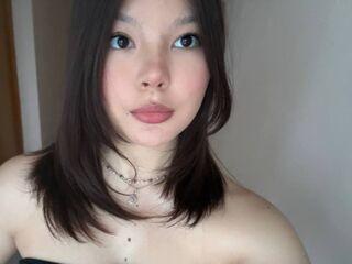 camgirl playing with vibrator JulienneCharters