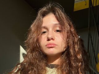 girl fingering bald pussy KarlenePaiva