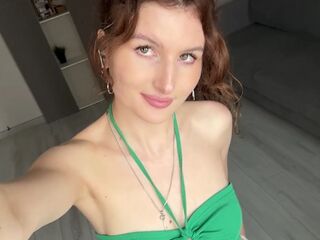 naked cam KarmenZeinert