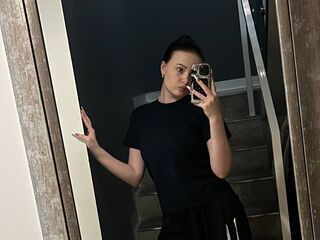 extreme webcam video KiraBentley