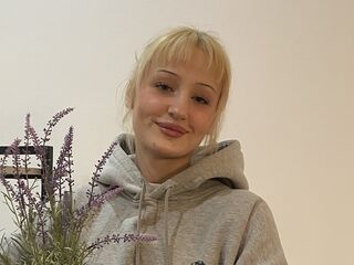 camslut webcam video KyungMikes