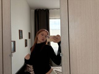 cam show LennieLukasik