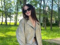 cam girl fingering LikaDelic