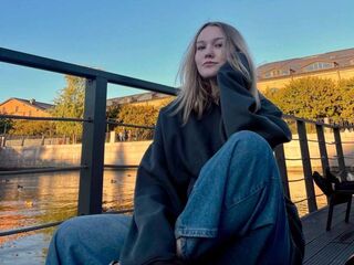 adultcam LillyStill