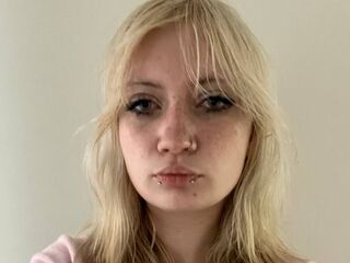 naked girl with webcam masturbating LoisBrindamour
