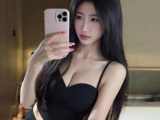 cam girl playing with dildo LouiseEve